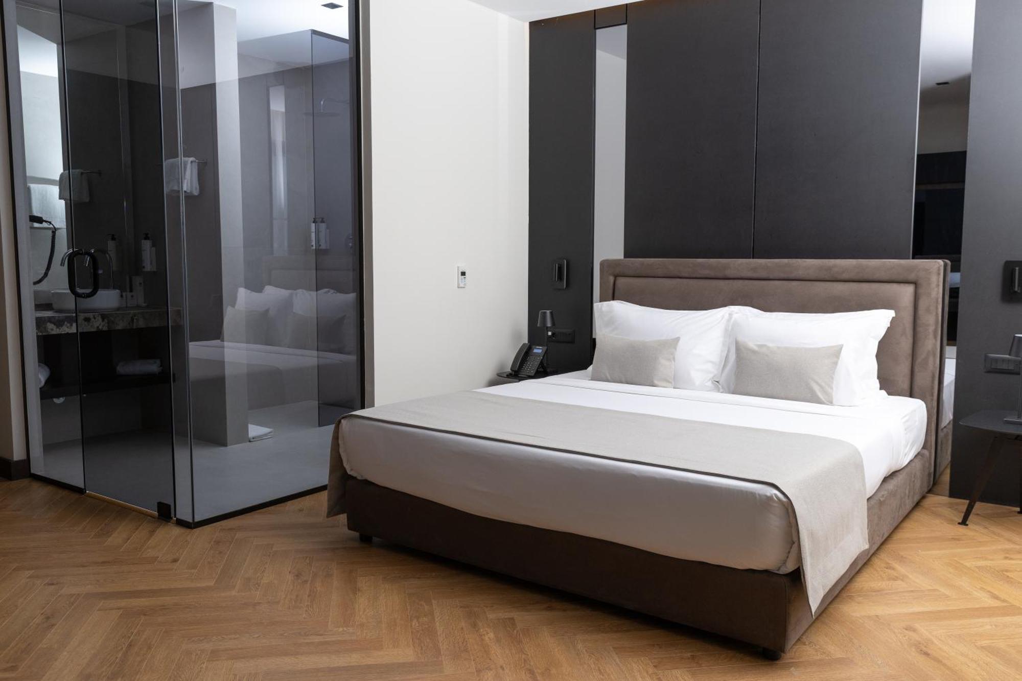 Venus Hotel Lipjan Bagian luar foto